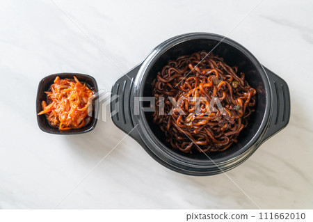 Korean black spaghetti or instant noodle with roasted chajung sauce 111662010
