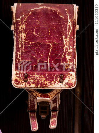 一個書包 111663359