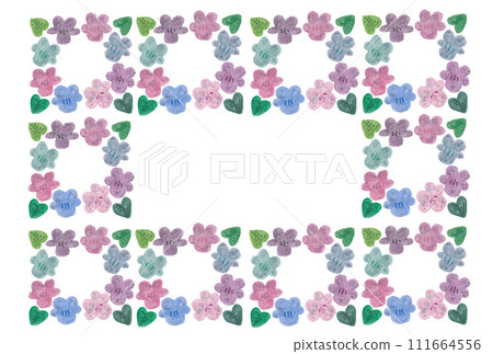 用透明水彩畫 L 繪製的紫羅蘭花和葉子現代花環的方框圖 111664556