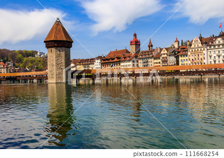 Chapel bridge spanning the river Reuss in the city of Lucerne, Switzerland Chapel bridge spanning the river Reuss in the city of Lucerne, Switzerland 111668254