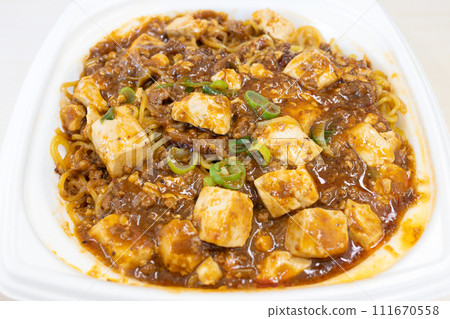 美味的麻婆炒麵 111670558