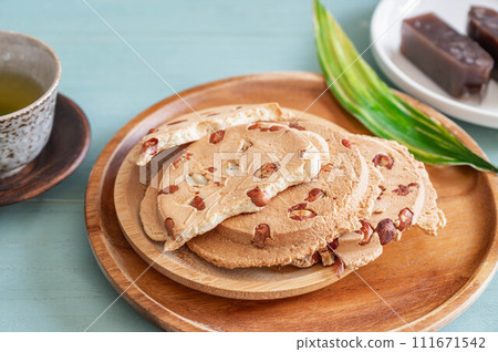 Peanut rice crackers for tea sweets 111671542