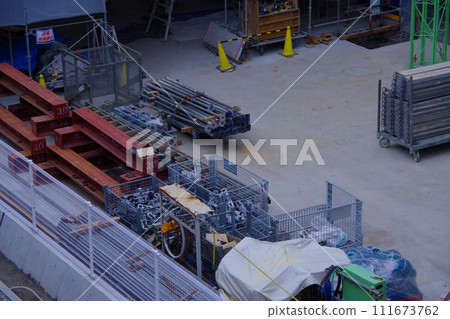 建築施工現場 鋼架 與城市發展相關的建築 建築施工現場 鋼架 與城市發展相關的建築 111673762