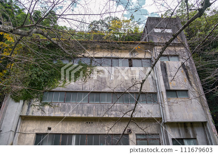 [#Ruins] Vacant building 111679603