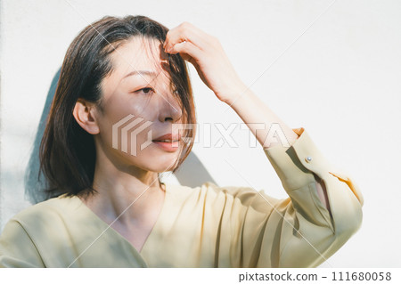 女生 女孩 女性 111680058