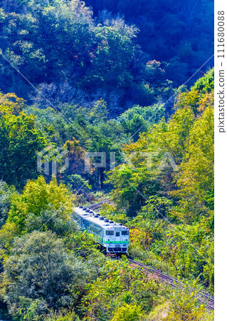 Sekihoku Main Line (Shirataki-Maruseppu) Kiha 40 through the forest ~The birthplace of Shirataki~ 111680088