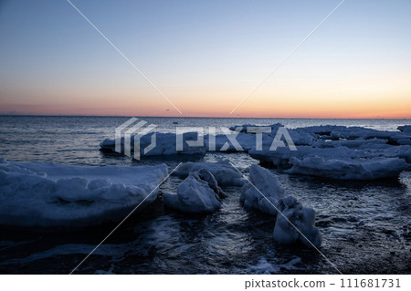 Drift ice and sunrise on the Notsuke Peninsula Drift ice and sunrise on the Notsuke Peninsula 111681731