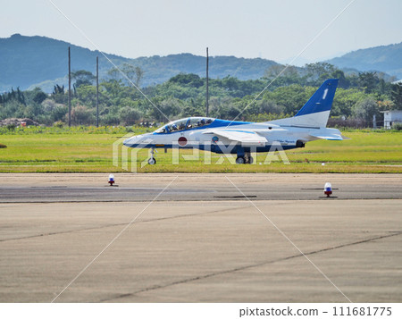 福岡航空自衛隊蘆屋基地航空節起飛前的藍色脈衝 111681775