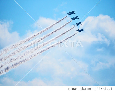 藍色脈衝在福岡航空自衛隊蘆屋空軍基地航空節展出 藍色脈衝在福岡航空自衛隊蘆屋空軍基地航空節展出 111681791