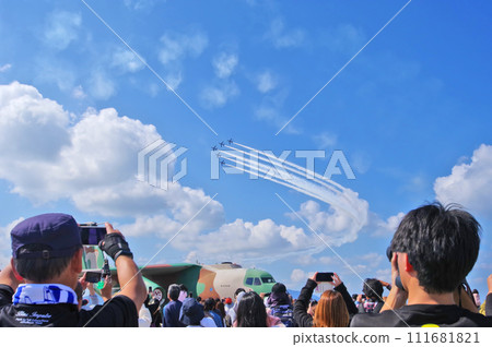 藍色脈衝在福岡航空自衛隊蘆屋空軍基地航空節展出 111681821
