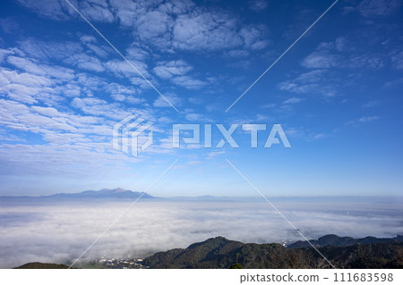 Miyakonojo Basin with sea of clouds Miyakonojo Basin with sea of clouds 111683598