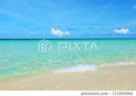 沖繩藍天宮古島與那霸前浜海 沖繩藍天宮古島與那霸前浜海 111683660