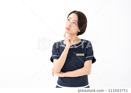女制服美容師擔心 111683751
