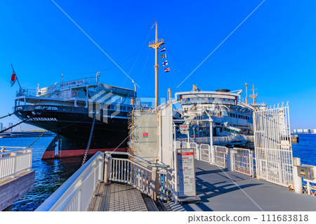 冰河丸停泊在神奈川縣橫濱市山下公園前 111683818