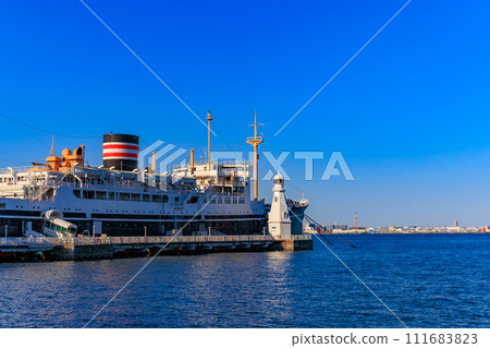 冰河丸停泊在神奈川縣橫濱市山下公園前 111683823