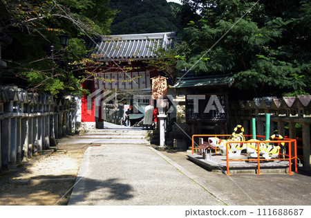 奈良縣生駒郡朝來孫子寺赤門信貴山 111688687