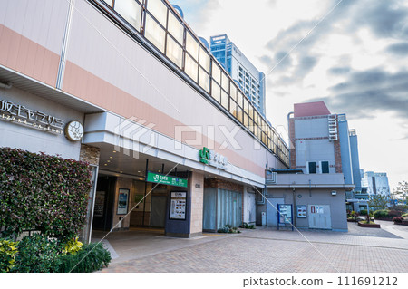 "Kanagawa Prefecture" Sakuragicho Station West Exit, Yokohama City 111691212