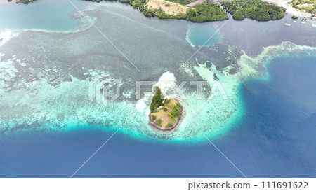 Aerial view of the spectacular view from Kelor Island in Komodo National Park, Indonesia 011 111691622