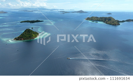 Aerial view of the spectacular view from Kelor Island in Komodo National Park, Indonesia 023 111691634