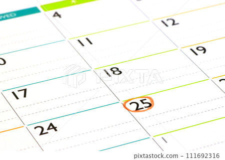 日曆和 25 日(發薪日/截止日期圖像) 日曆和 25 日(發薪日/截止日期圖像) 111692316