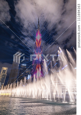 杜拜噴泉與哈利法塔夜景 111694163