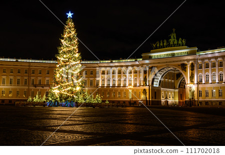 Palace Square St. Petersburg. New Year Christmas tree Palace Square St. Petersburg. New Year Christmas tree 111702018