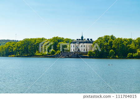 Gripsnas castle on the lake Malaren in Mariefred, Sweden. Gripsnas castle on the lake Malaren in Mariefred, Sweden. 111704015