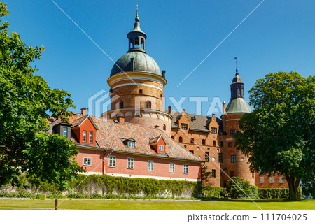 View of royal Gripsholms castle in Mariefred, Sweden View of royal Gripsholms castle in Mariefred, Sweden 111704025