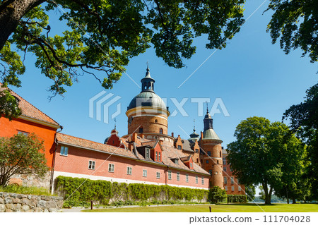 View of royal Gripsholms castle in Mariefred, Sweden View of royal Gripsholms castle in Mariefred, Sweden 111704028