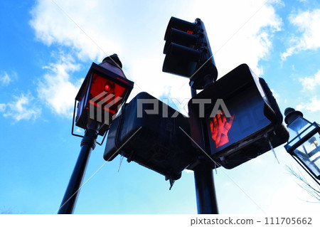 Traffic light with icicle in Boston, USA Traffic light with icicle in Boston, USA 111705662