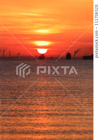 東京灣的晨光 111706328