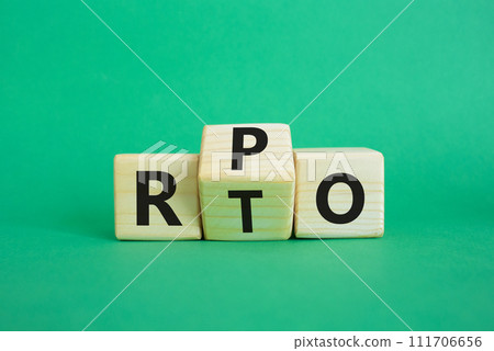 RPO vs RTO symbol. Wooden cubes with words RTO to RPO. Beautiful green background. business concept. Copy space RPO vs RTO symbol. Wooden cubes with words RTO to RPO. Beautiful green background. business concept. Copy space 111706656