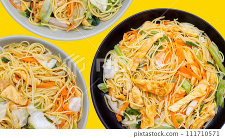 Chinese-styled fried noodle. Asian cuisine 111710571