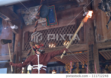 Oni-yarai at Omiji Temple, oni dancing with torches raised, Oshibudani-cho, Nishi-ku, Kobe City 111712248