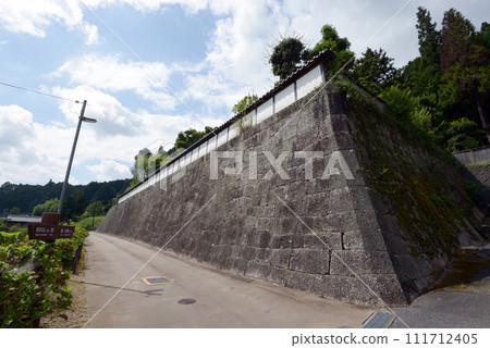 Yagyu no Sato, stone wall of former retainer of a feudal lord, Yagyu, Nara City, Nara Prefecture Yagyu no Sato, stone wall of former retainer of a feudal lord, Yagyu, Nara City, Nara Prefecture 111712405