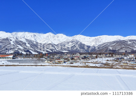 Winter in Hakuba: Clear skies in the Northern Alps Winter in Hakuba: Clear skies in the Northern Alps 111713386