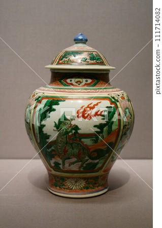 6344 Five-colored lion pattern lidded jar 111714082