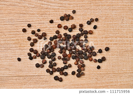 黑胡椒，黑胡椒，黑胡椒，香料，全香料。 111715956