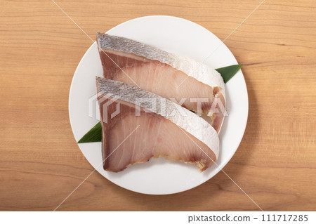 [Produced in Hokkaido] Shioburi, cold wind-dried (pickled in the mountains with salt, dried and aged in the beach breeze for 5 to 7 days) 111717285