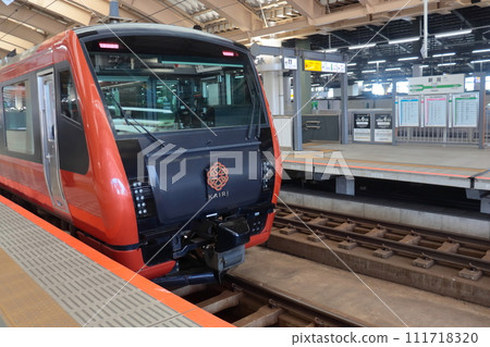 Rapid train Kairi stopping at Niigata Station Rapid train Kairi stopping at Niigata Station 111718320