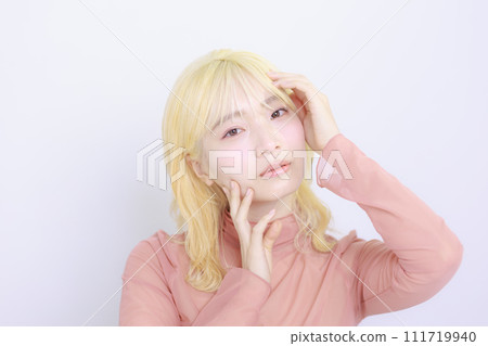 natural beauty of young woman natural beauty of young woman 111719940