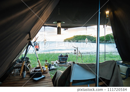 Camp style Solo camp Day camp Inside the tent Tent setup 111720584