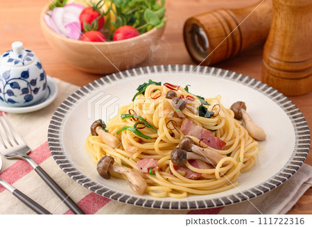 Japanese mushroom pasta Japanese mushroom pasta 111722316