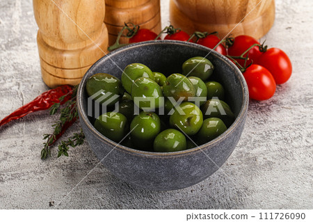 Green marinated Italian Selezione olives 111726090