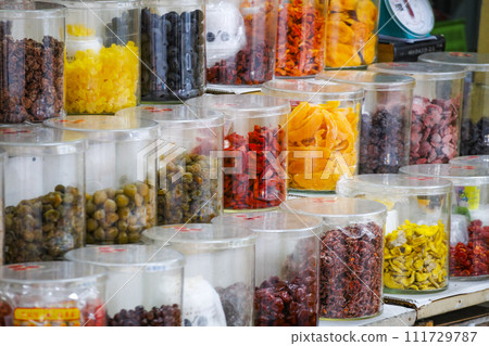 雜貨店的色彩繽紛 111729787