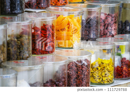 雜貨店的色彩繽紛 雜貨店的色彩繽紛 111729788
