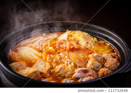 kimchi hot pot  111732646