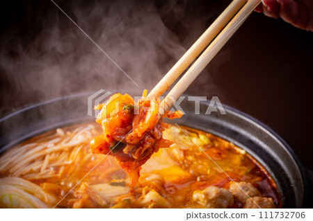 eat kimchi hotpot 111732706