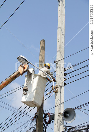 Electrician 9 111733532
