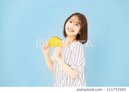 Young woman 20s money wallet Young woman 20s money wallet 111735993